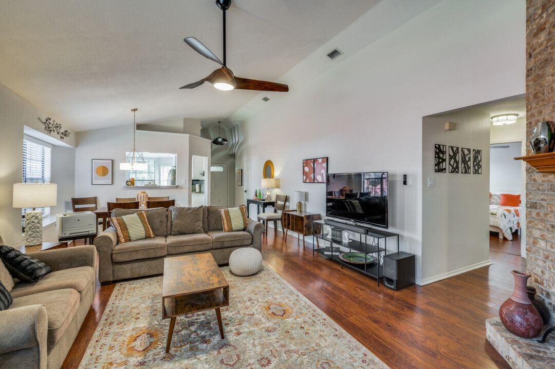 Photo of Livingroom in West Arlington