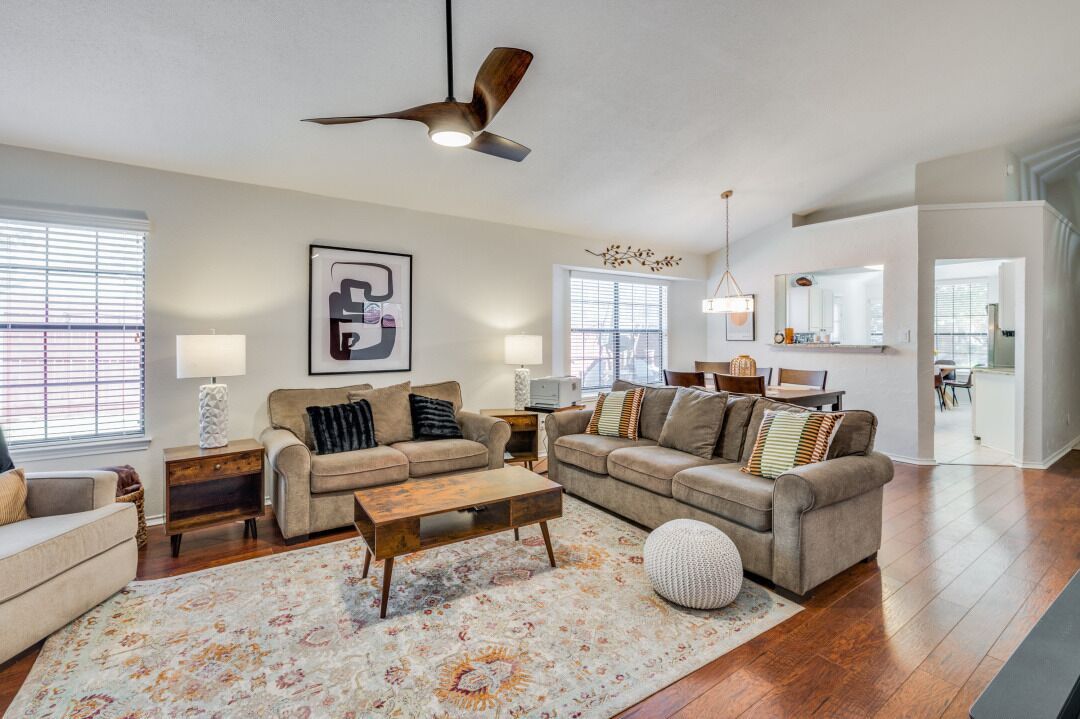 Photo of Livingroom in West Arlington