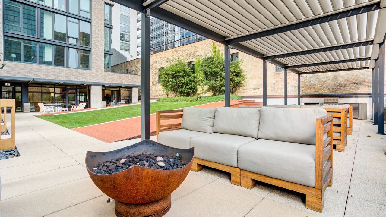 Photo of Patio Balcony in West Loop Gate