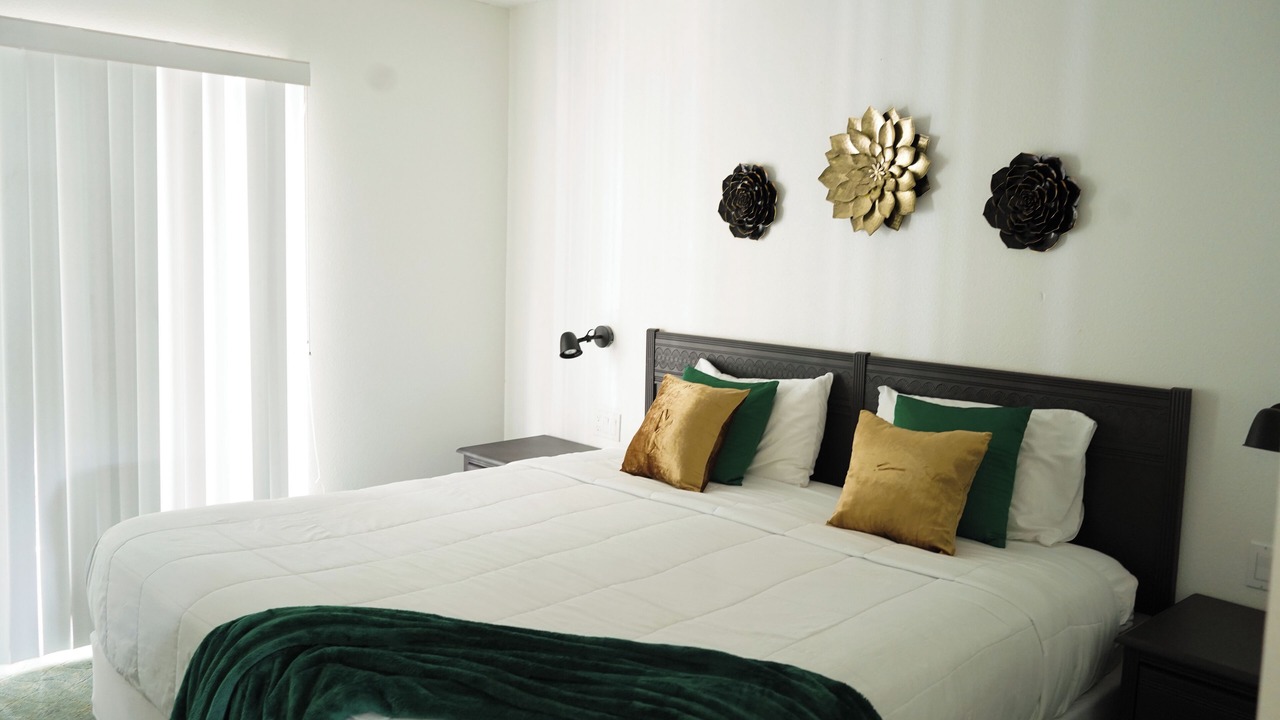 Photo of Bedroom in Seasons