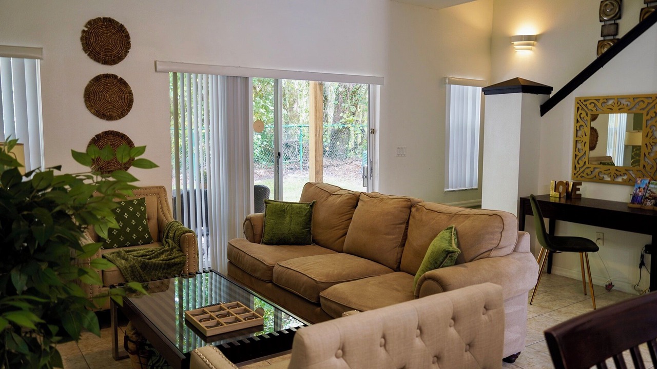 Photo of Livingroom in Seasons