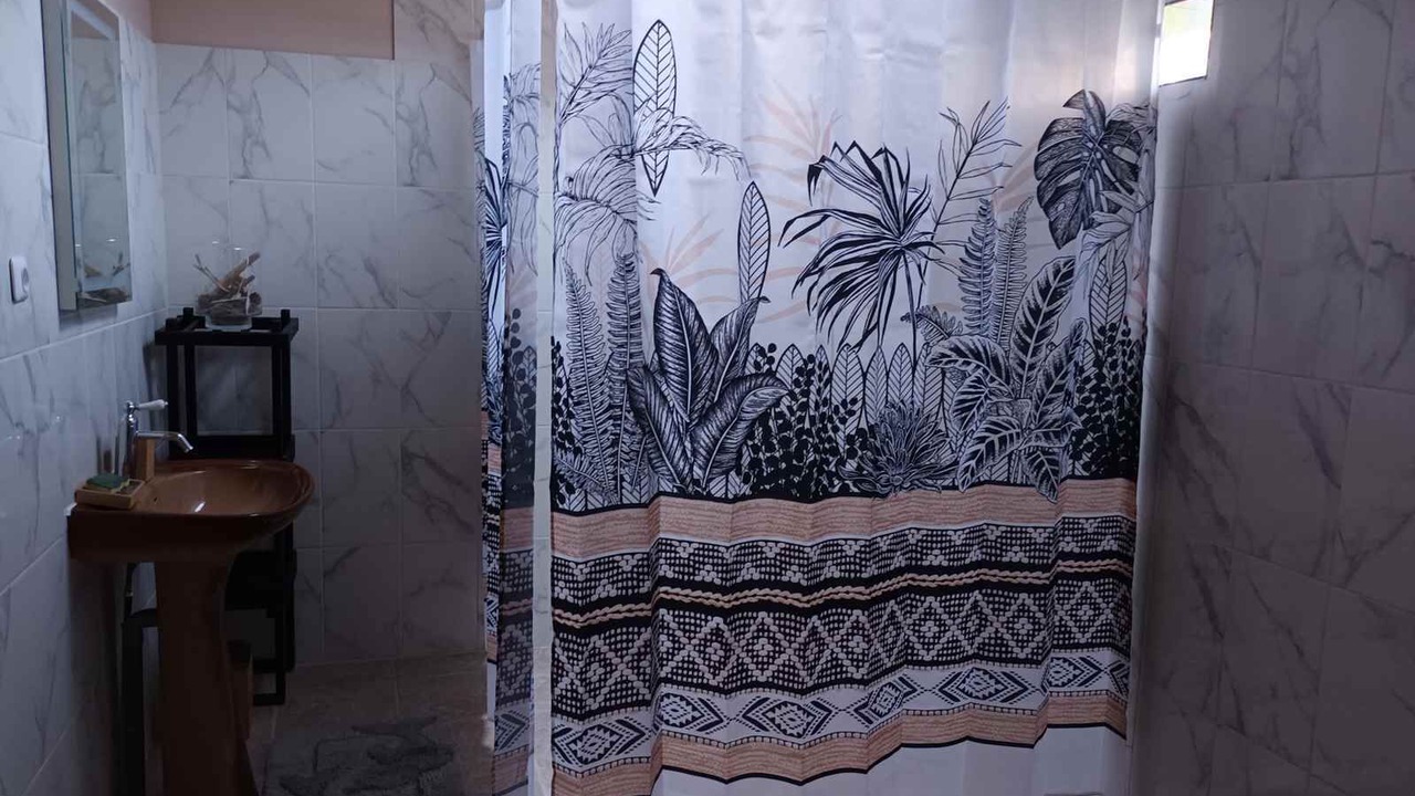 Photo of Bathroom in Blargies