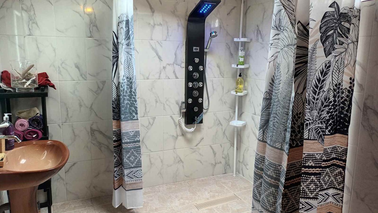 Photo of Bathroom in Blargies