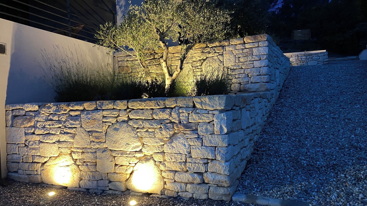 Photo of Outdoor in Saint-Julien-les-Rosiers