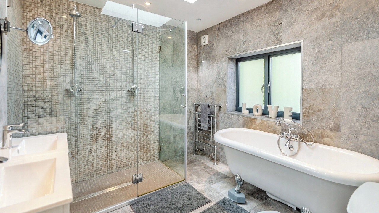 Photo of Bathroom in Leatherhead