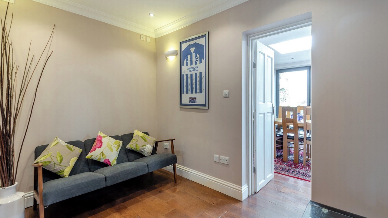 Photo of Bedroom in Leatherhead