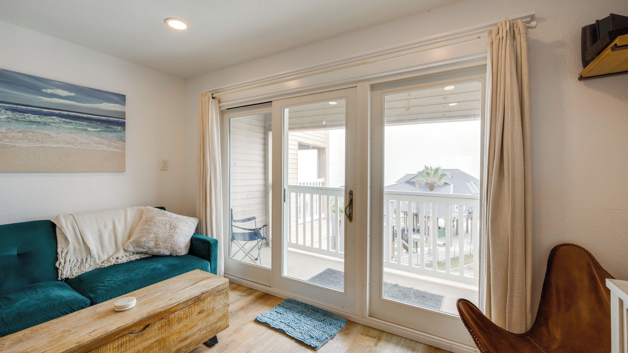 Photo of Livingroom in North Beach