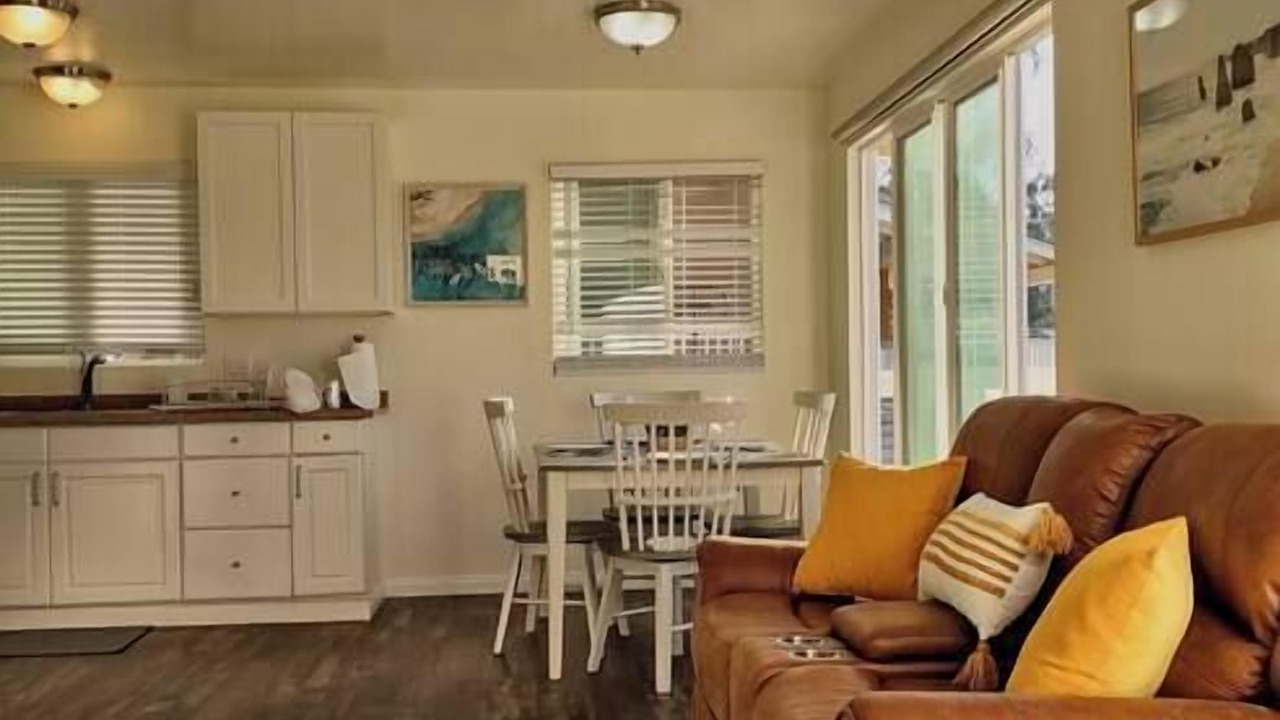 Photo of Livingroom in Rancho San Diego