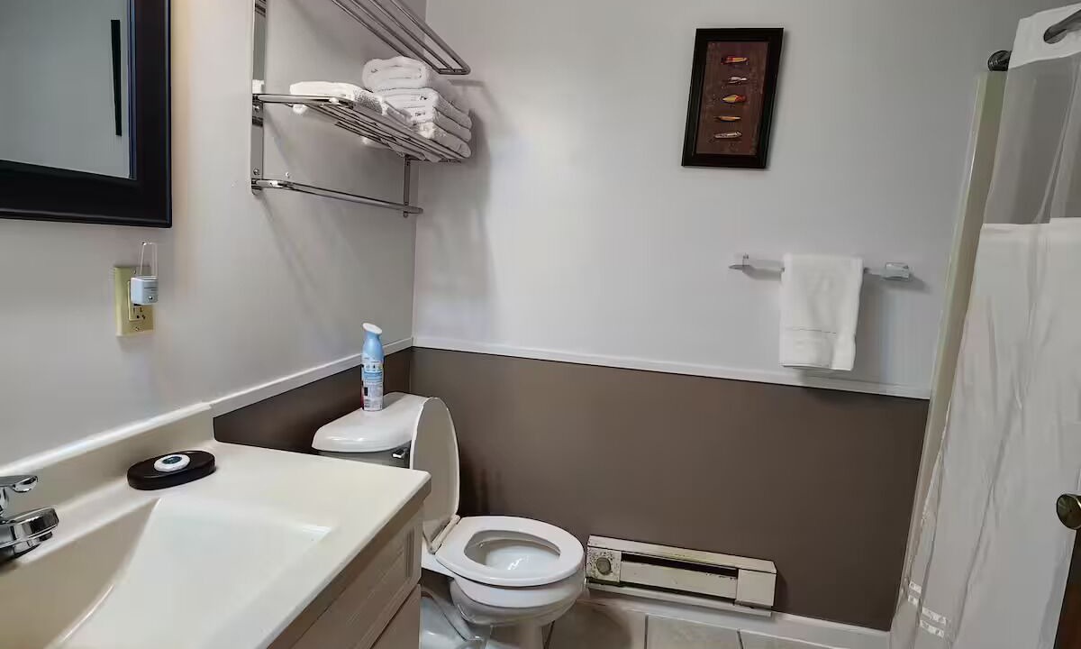 Photo of Bathroom in Wellston