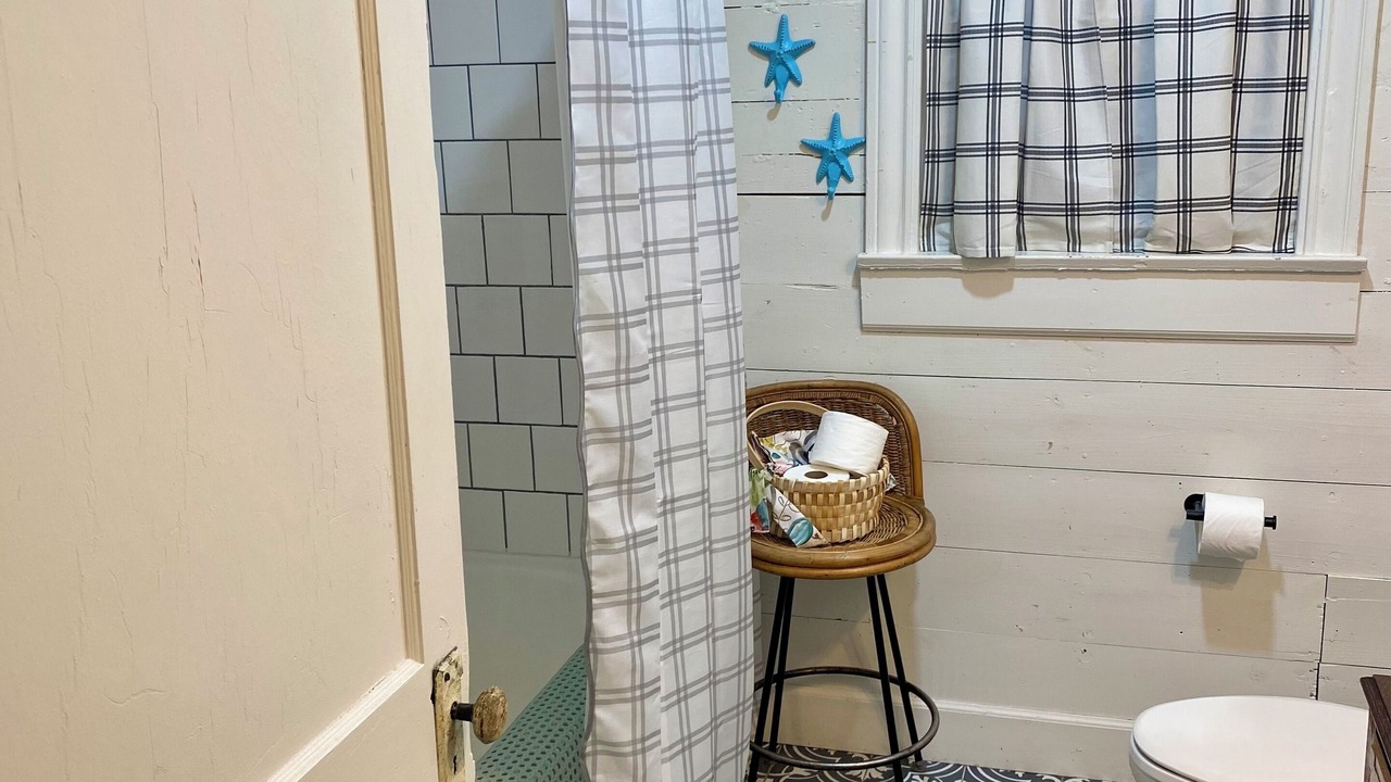 Photo of Bathroom in Glen Rose