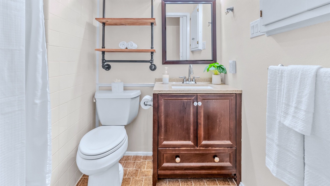 Photo of Bathroom in Woodstone