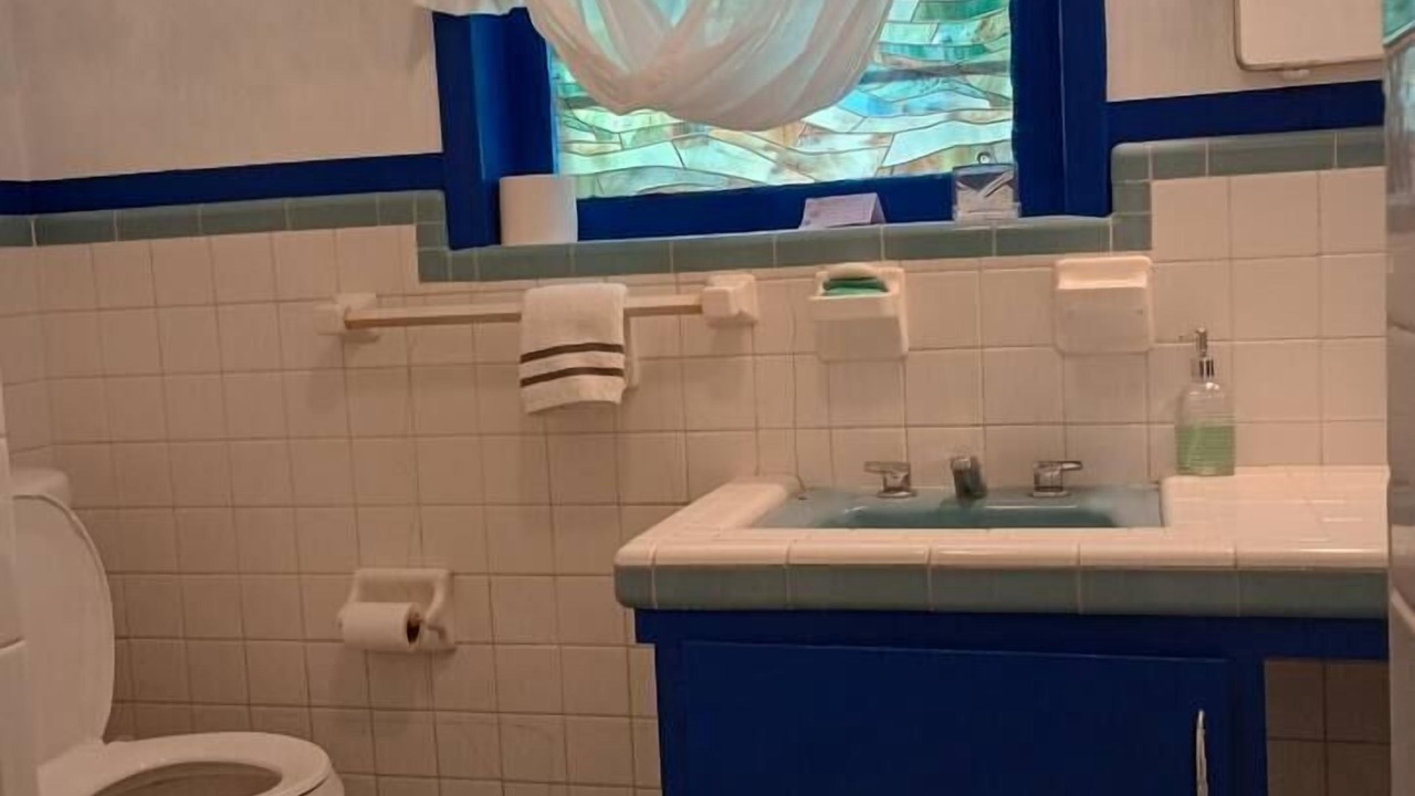 Photo of Bathroom in Sycamore