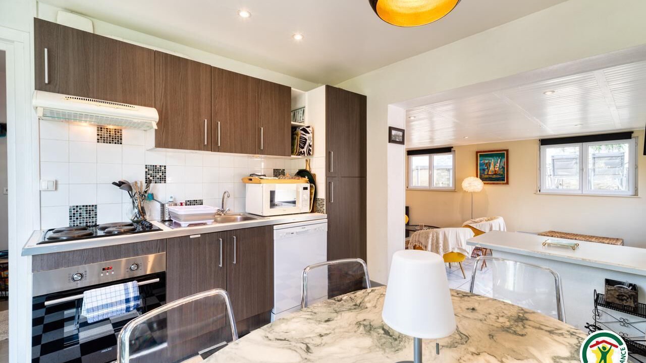 Photo of Kitchen in Saint-Leonard