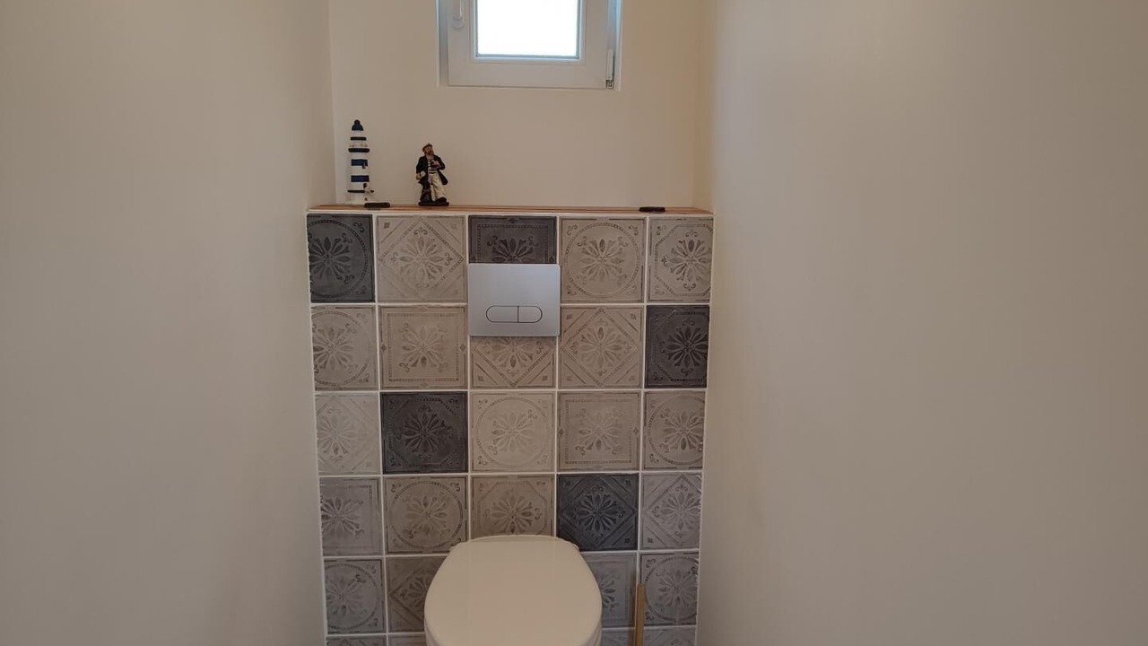 Photo of Bathroom in Neville
