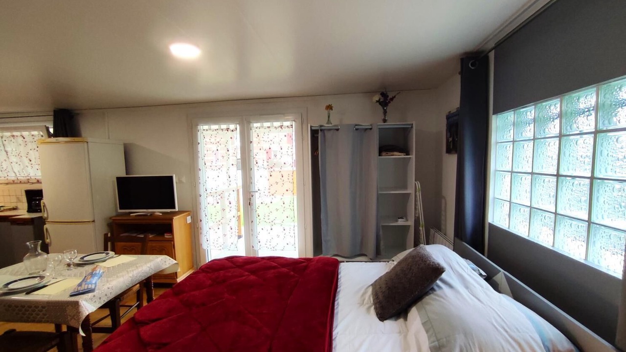 Photo of Bedroom in Montivilliers