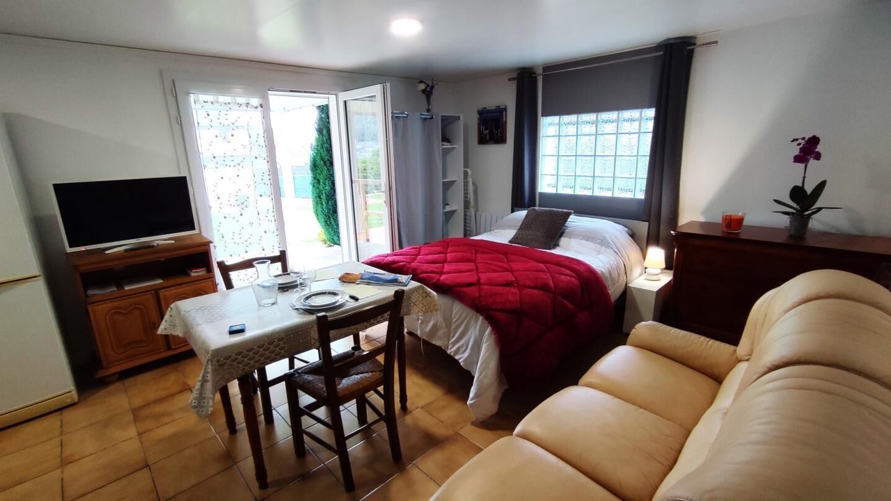 Photo of Bedroom in Montivilliers