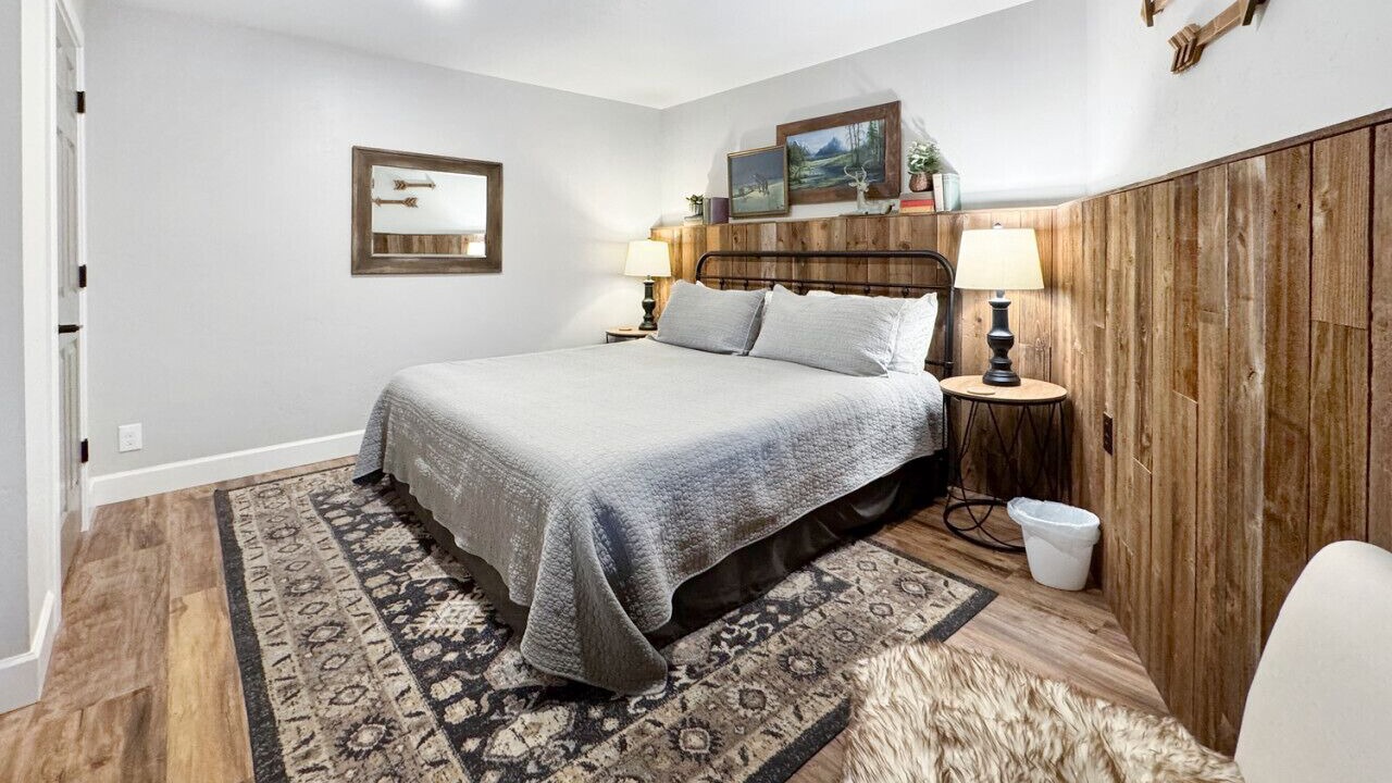 Photo of Bedroom in Cascade