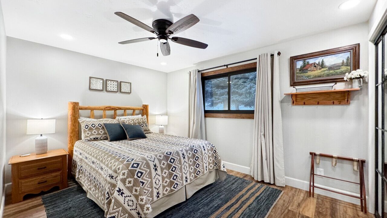 Photo of Bedroom in Cascade