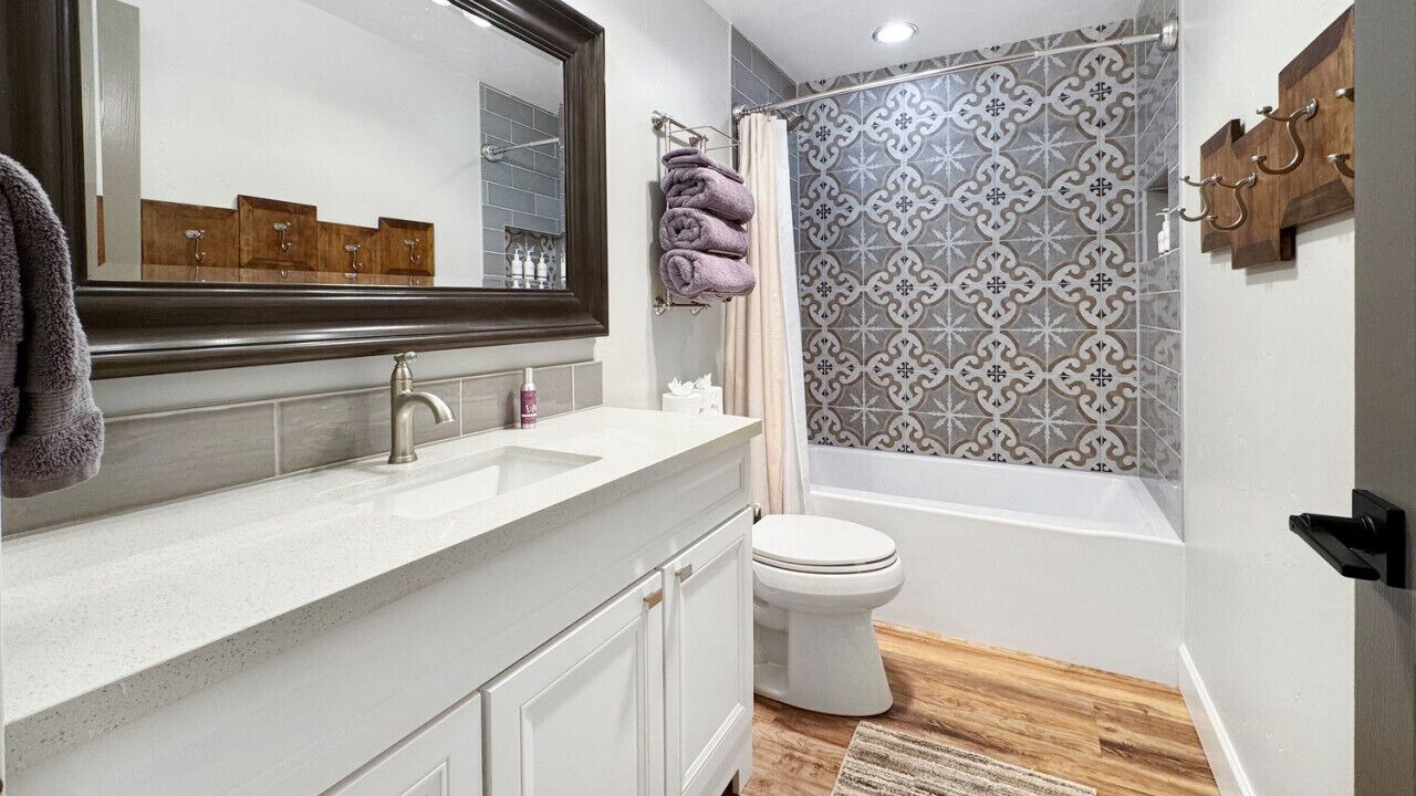 Photo of Bathroom in Cascade