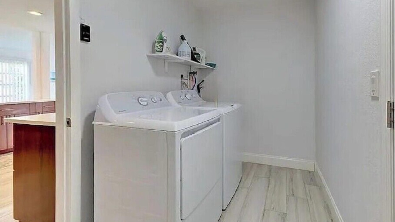 Photo of Bedroom in Oakland Hills