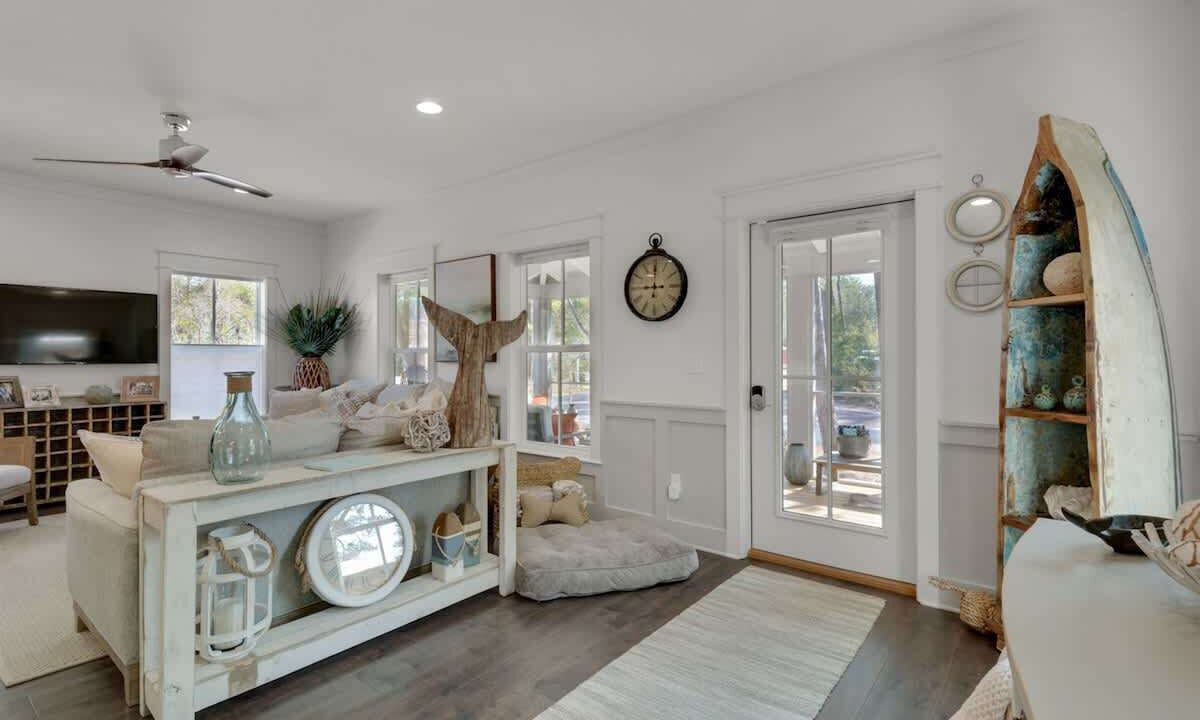 Photo of Livingroom in Seacrest