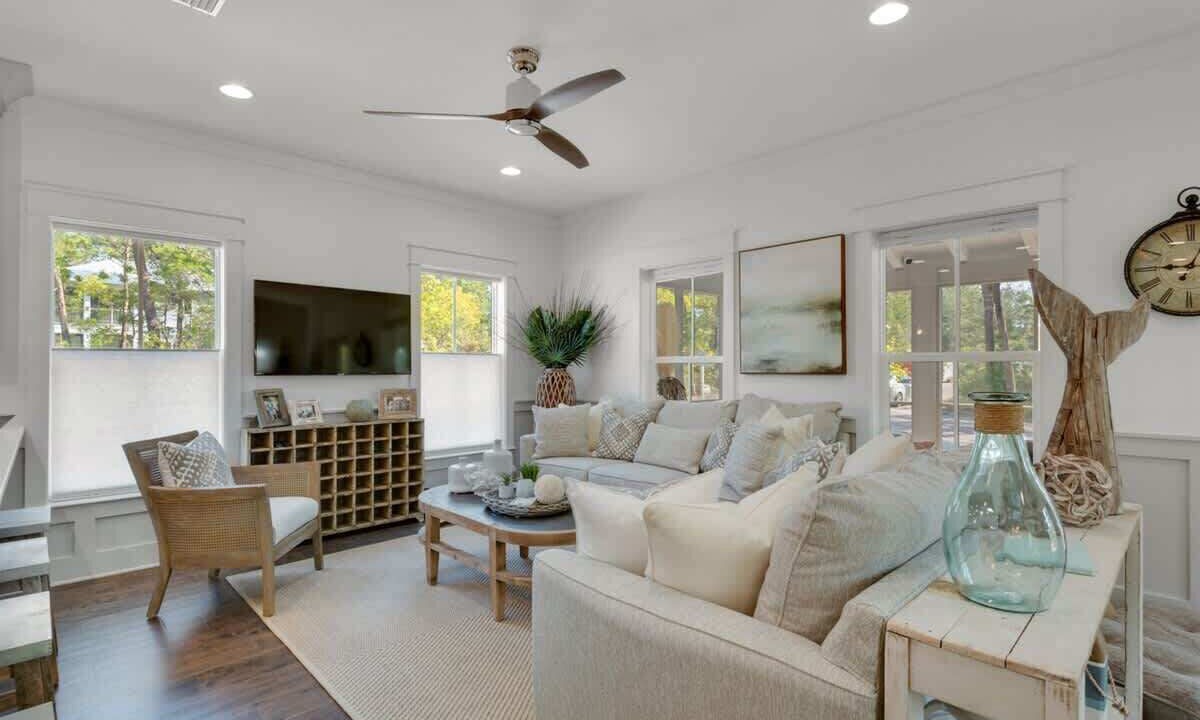 Photo of Livingroom in Seacrest