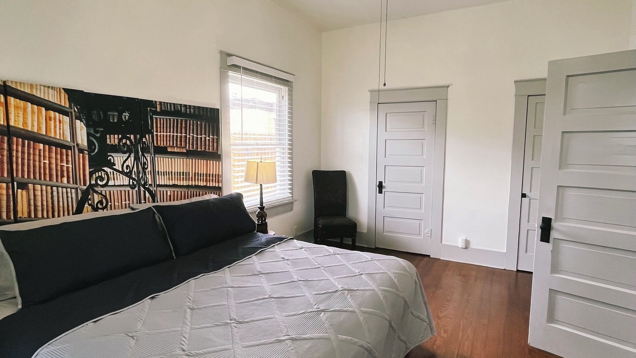 Photo of Bedroom in Del Mar