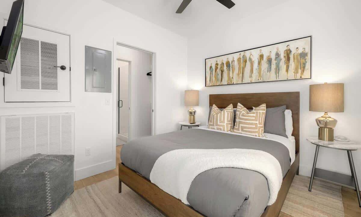 Photo of Bedroom in Downtown