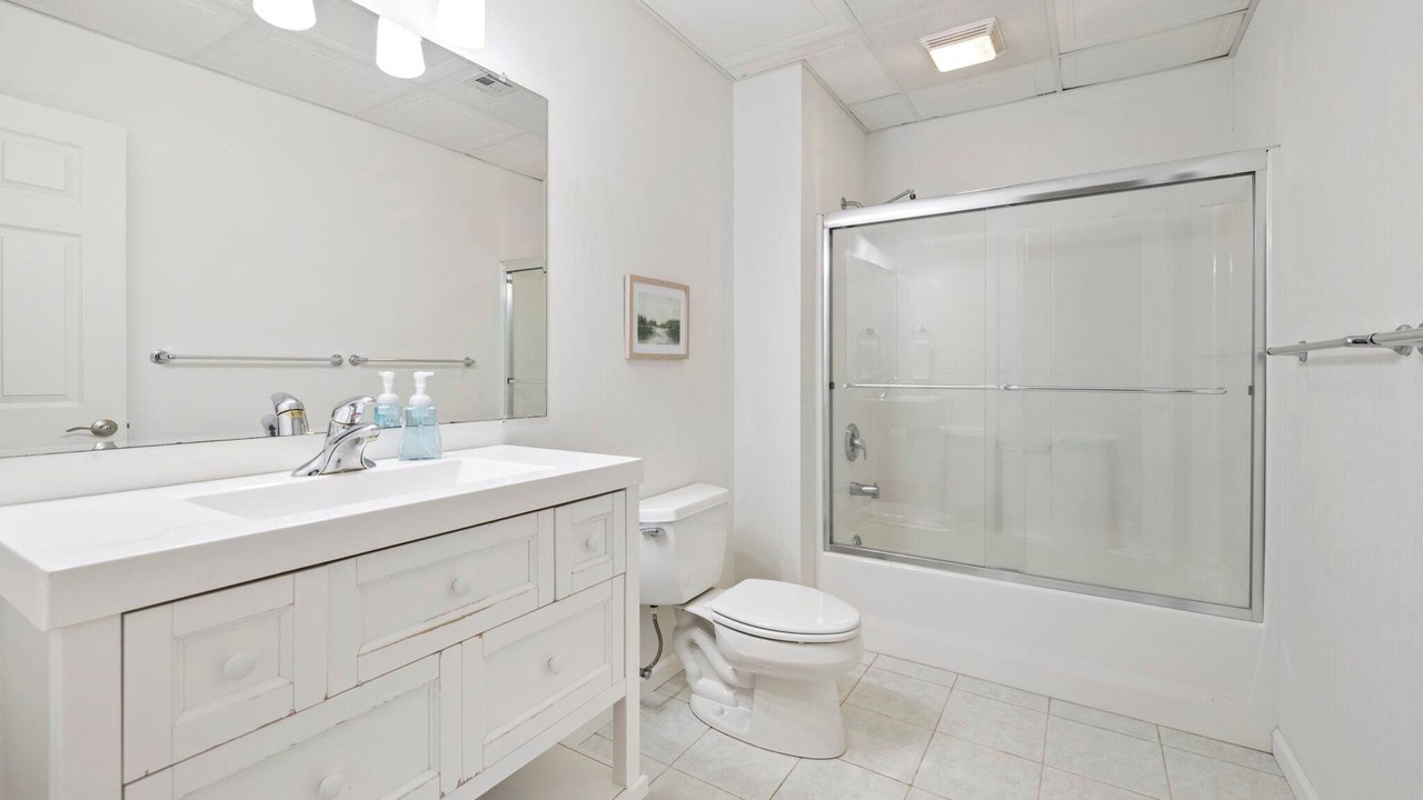 Photo of Bathroom in Garfield