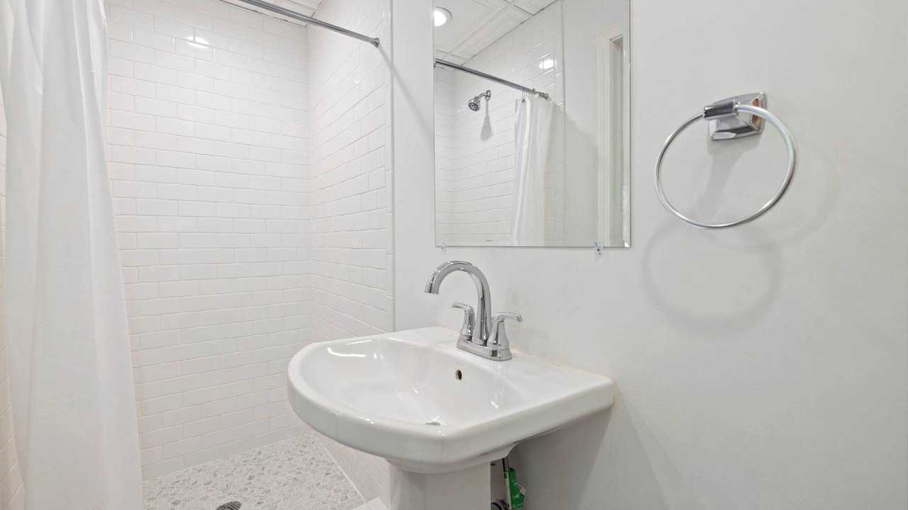 Photo of Bathroom in Garfield