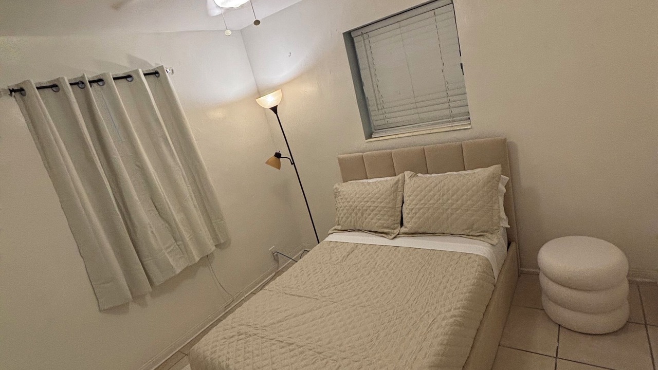 Photo of Bedroom in North Miami Beach