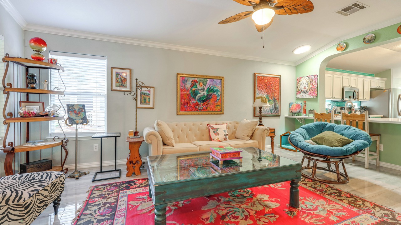 Photo of Livingroom in Kyle