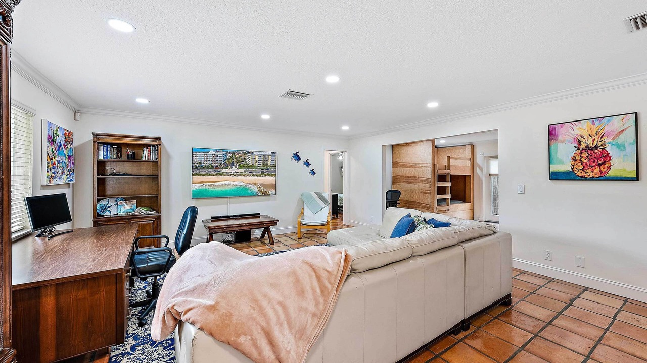 Photo of Bedroom in Parrot Cove