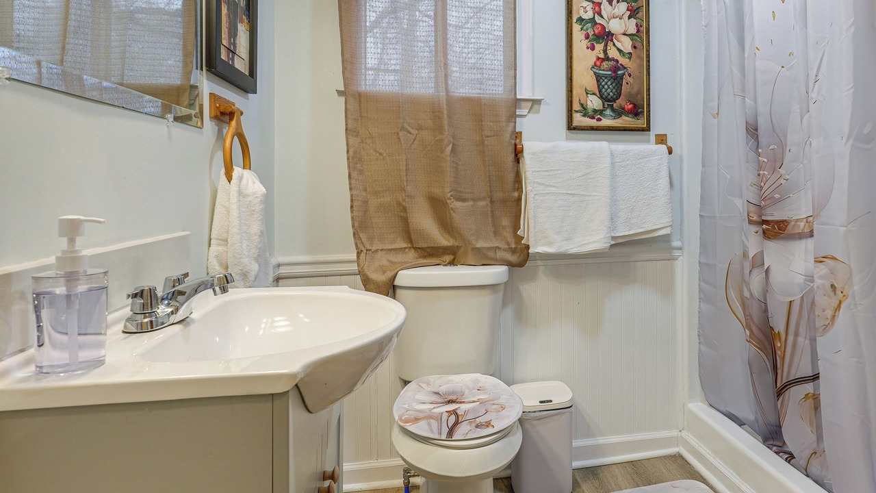 Photo of Bathroom in Cisco