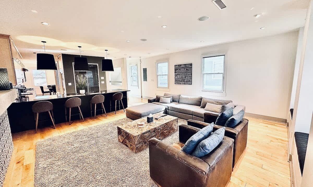 Photo of Livingroom in Fall Creek Place