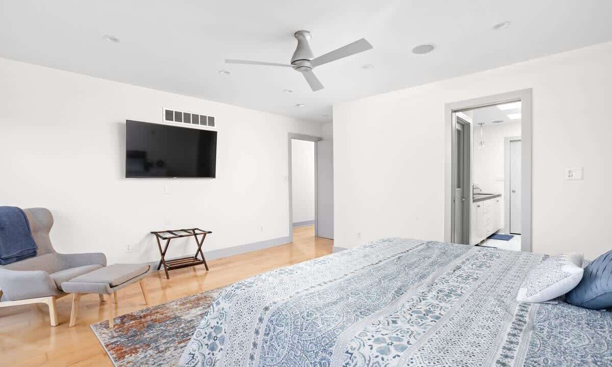 Photo of Bedroom in Fall Creek Place