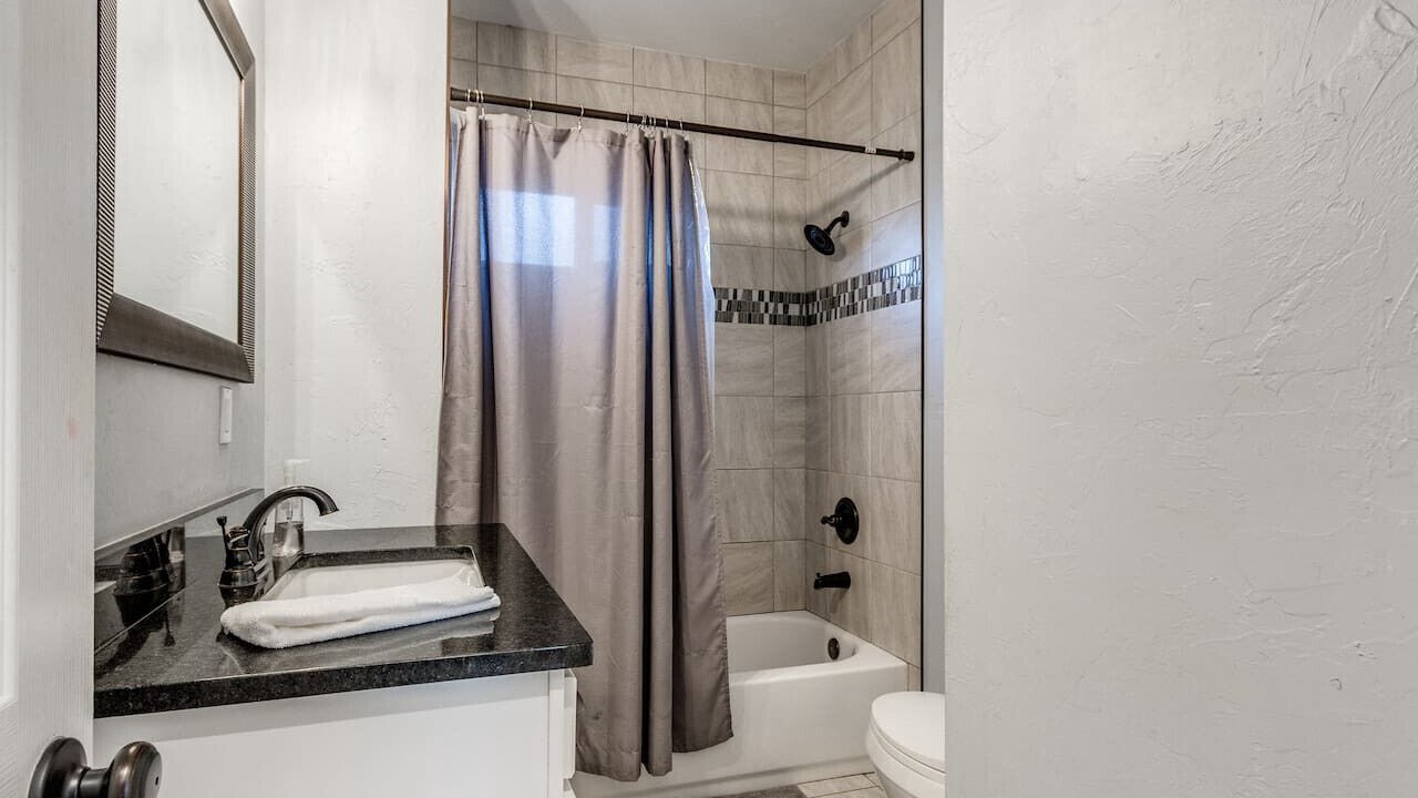 Photo of Bathroom in Central Oklahoma City