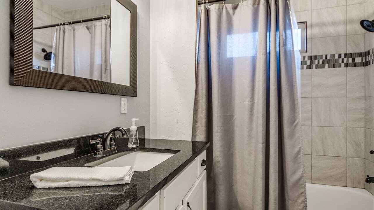 Photo of Bathroom in Central Oklahoma City