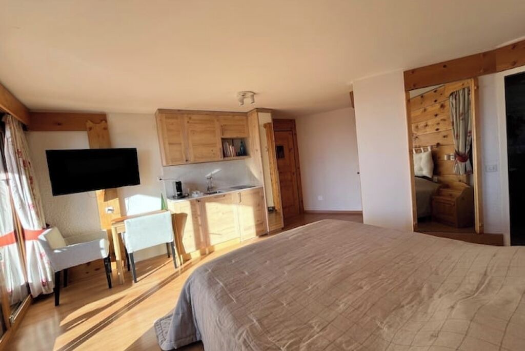 Photo of Bedroom in Arveyes