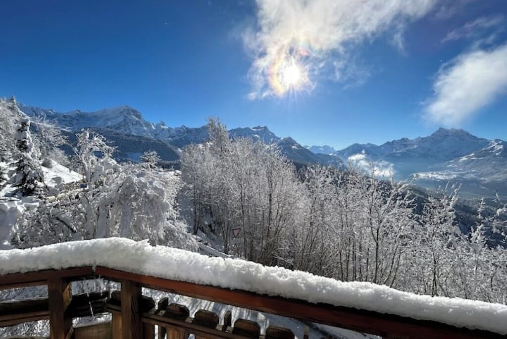 Photo of Outdoor in Arveyes