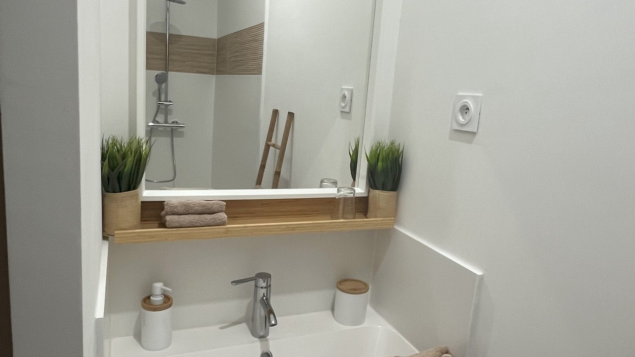 Photo of Bathroom in Comines