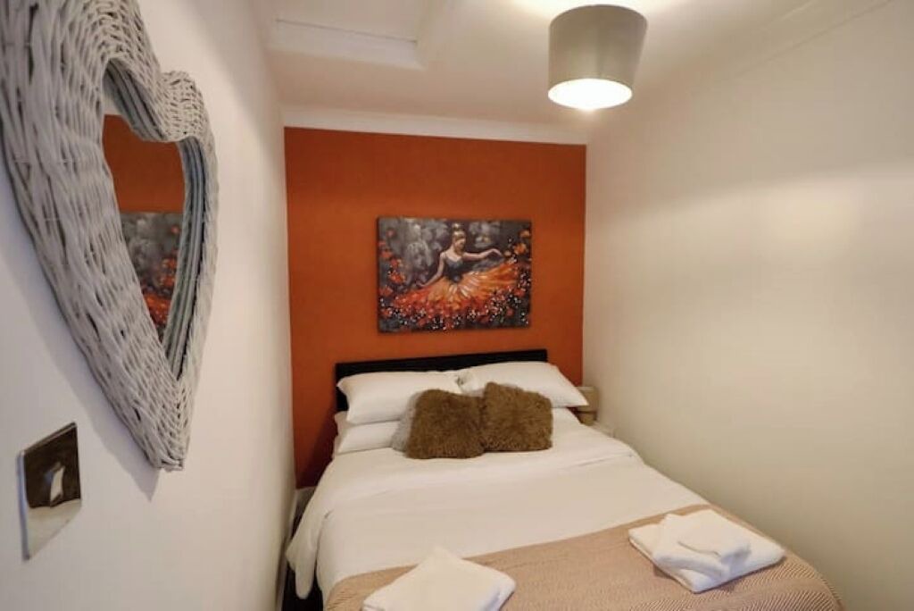 Photo of Bedroom in Watford Town Centre