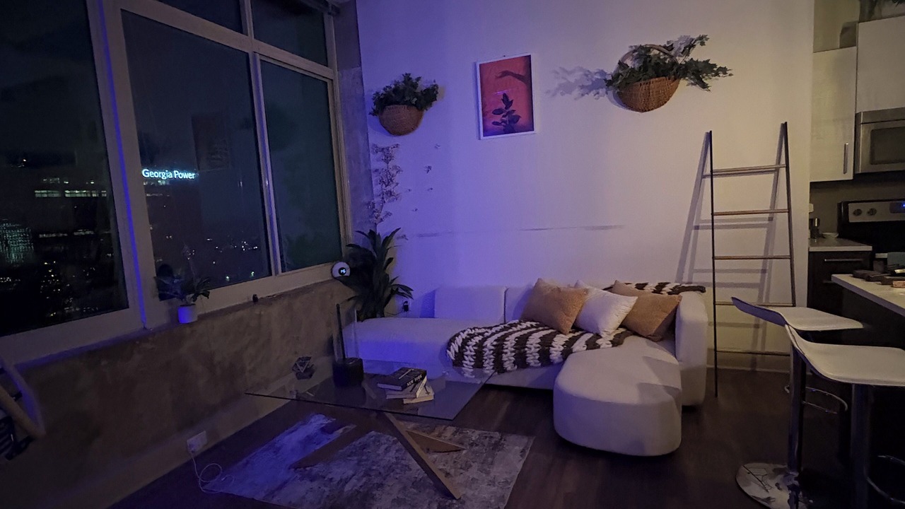 Photo of Livingroom in Peachtree Center