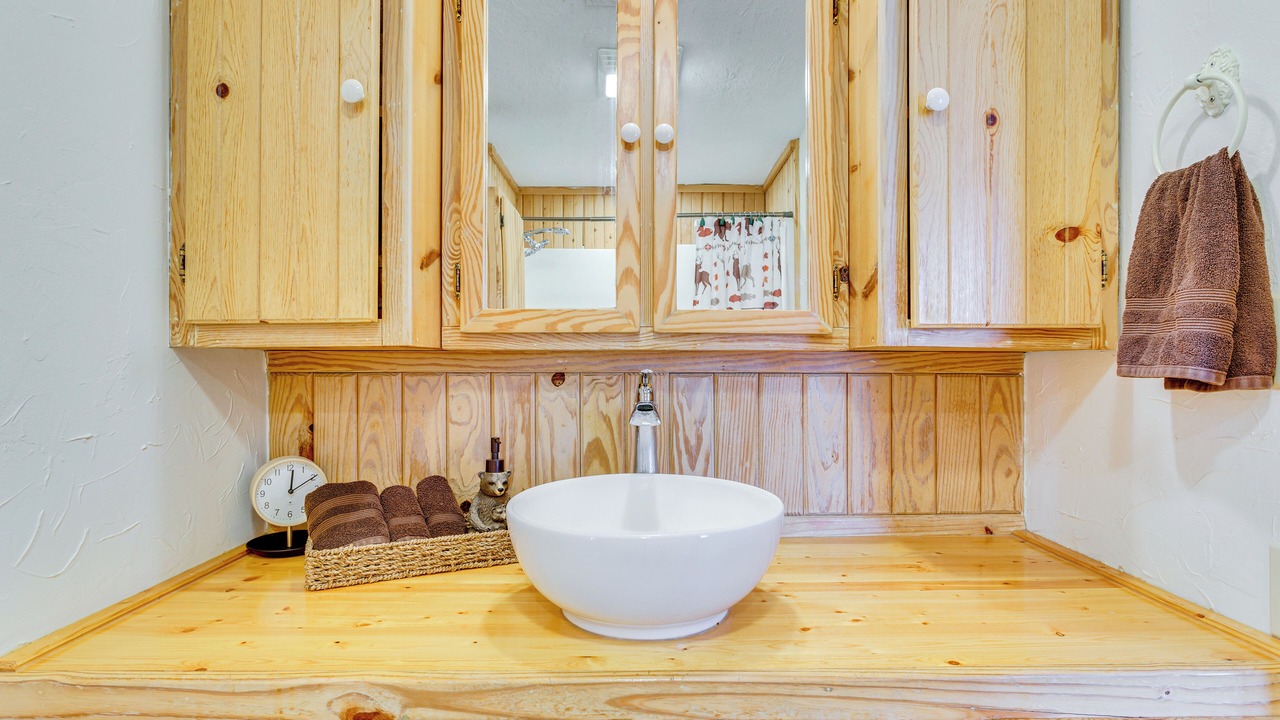 Photo of Bathroom in Sulphur