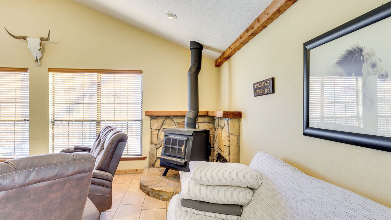 Photo of Livingroom in Sulphur