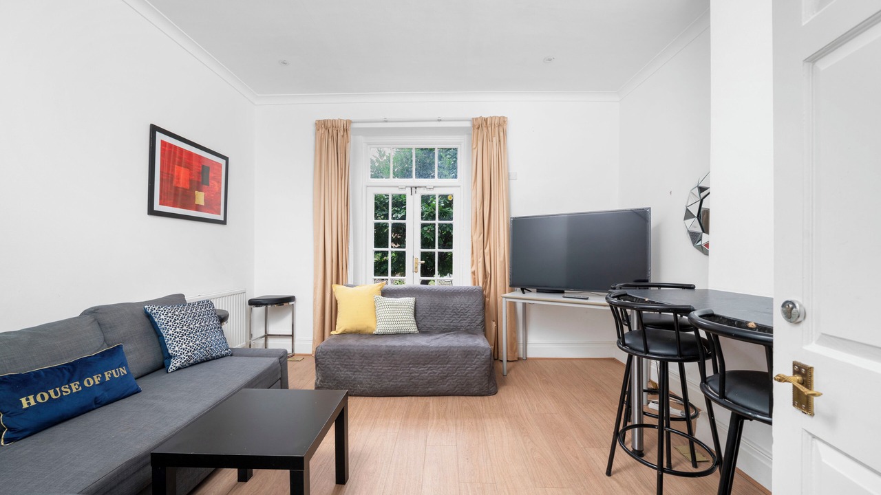 Photo of Livingroom in Canary Wharf