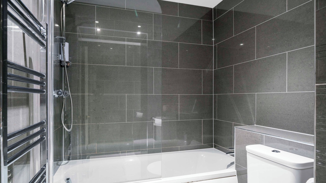 Photo of Bathroom in Canary Wharf