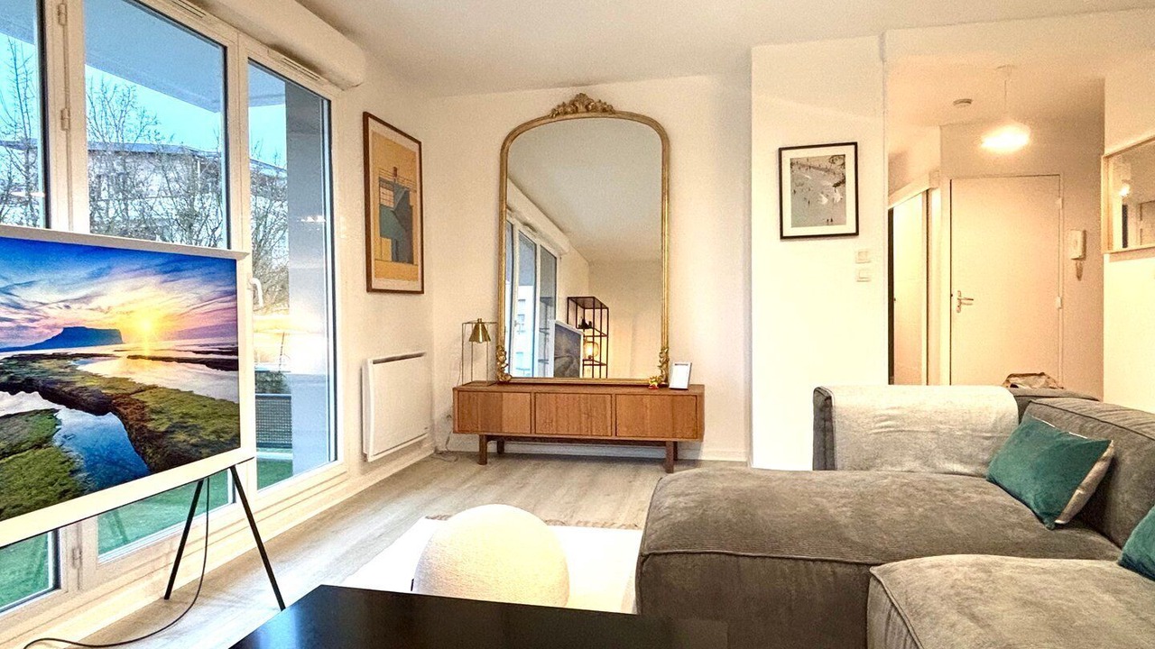 Photo of Livingroom in Chartres-de-Bretagne