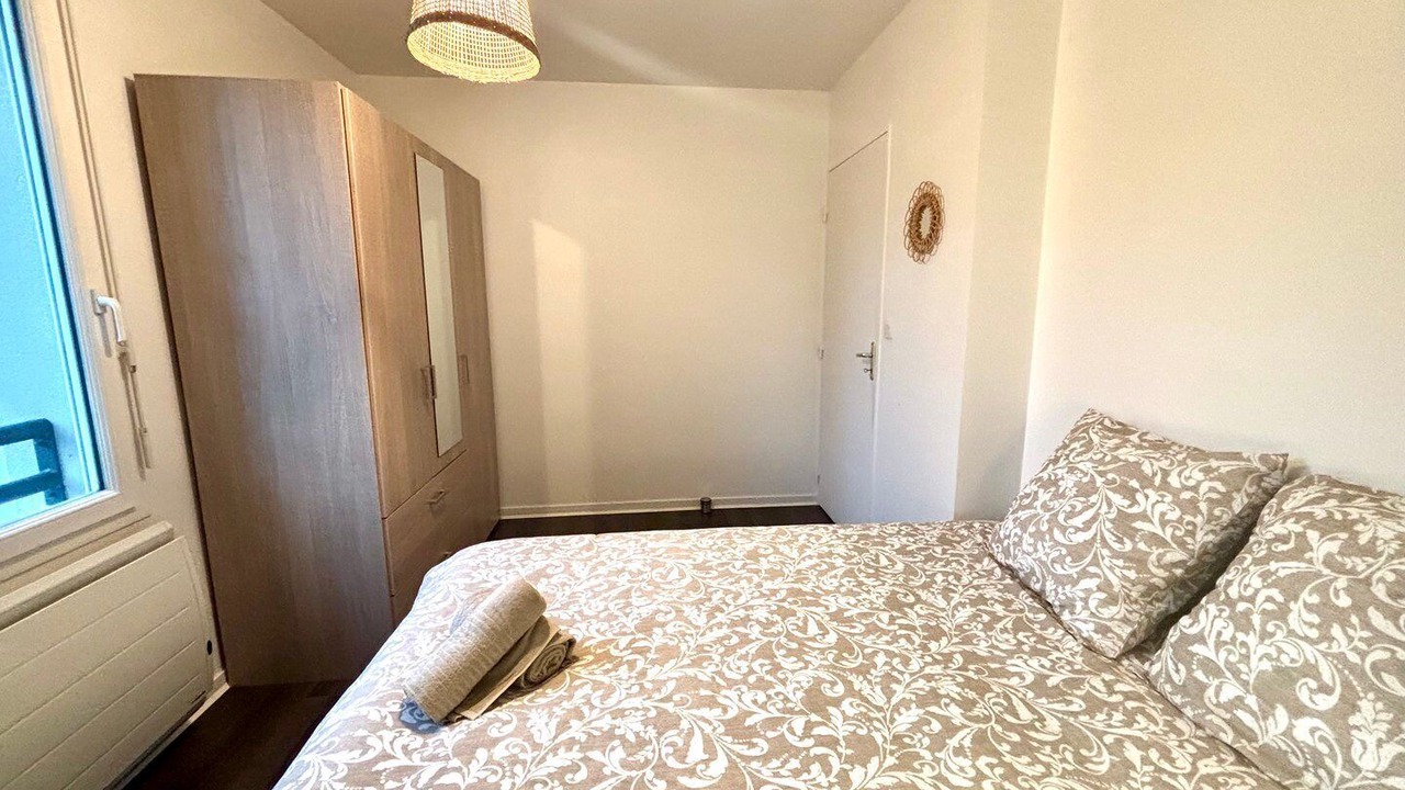 Photo of Bedroom in Chartres-de-Bretagne