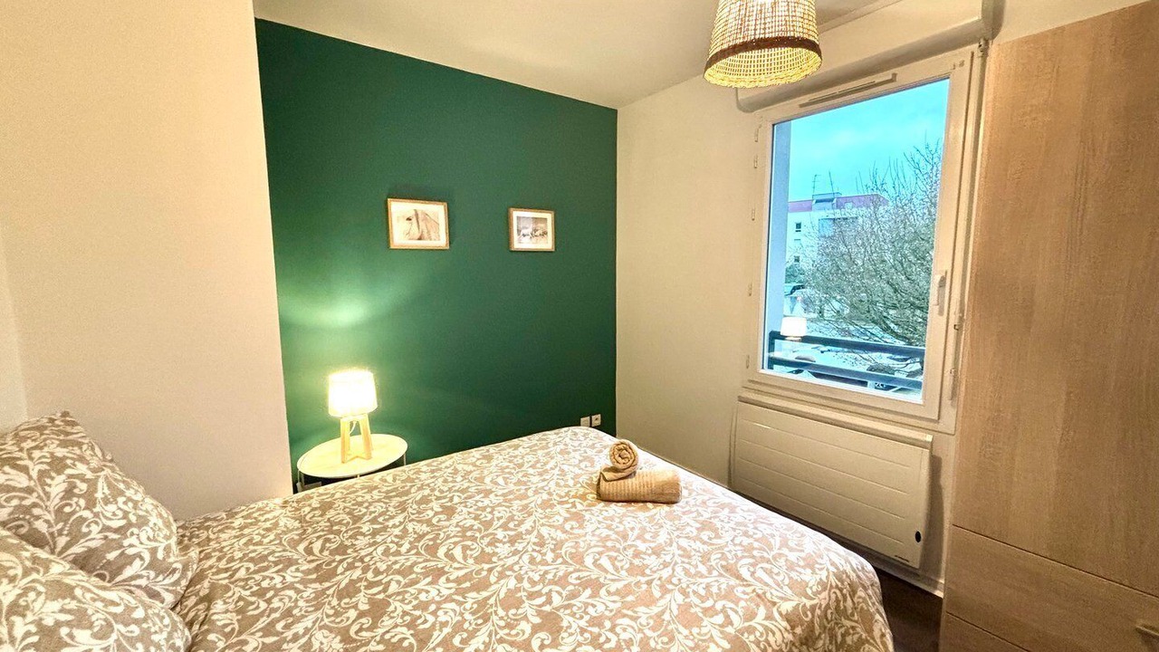 Photo of Bedroom in Chartres-de-Bretagne